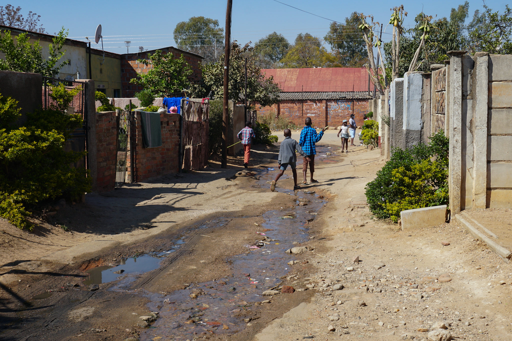 Les bobines Bulawayo alors que le système d’égout vieillissant tombe en panne
