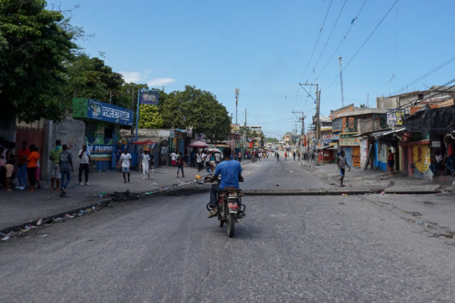 Alors que les prix de l’essence augmentent en Haïti, les manifestations vont-elles dégénérer en émeutes?